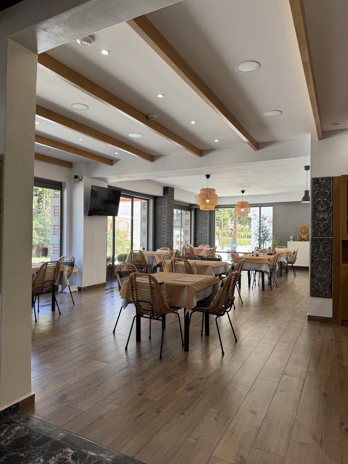 Oikia Guesthouse 早餐區空間